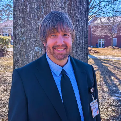 Faculty - Leighton-Bell