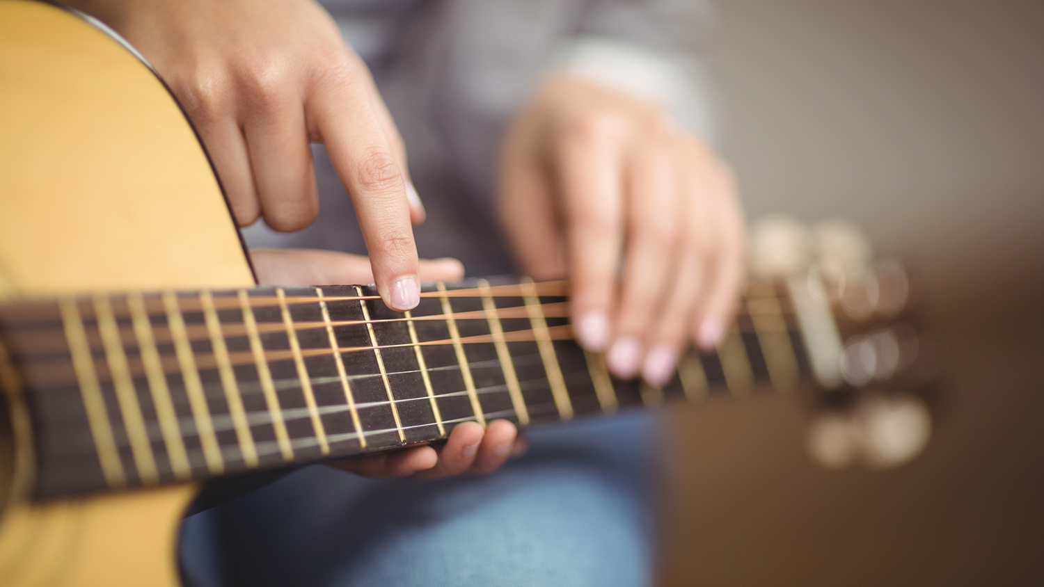 Banner guitar_lessons_website.png